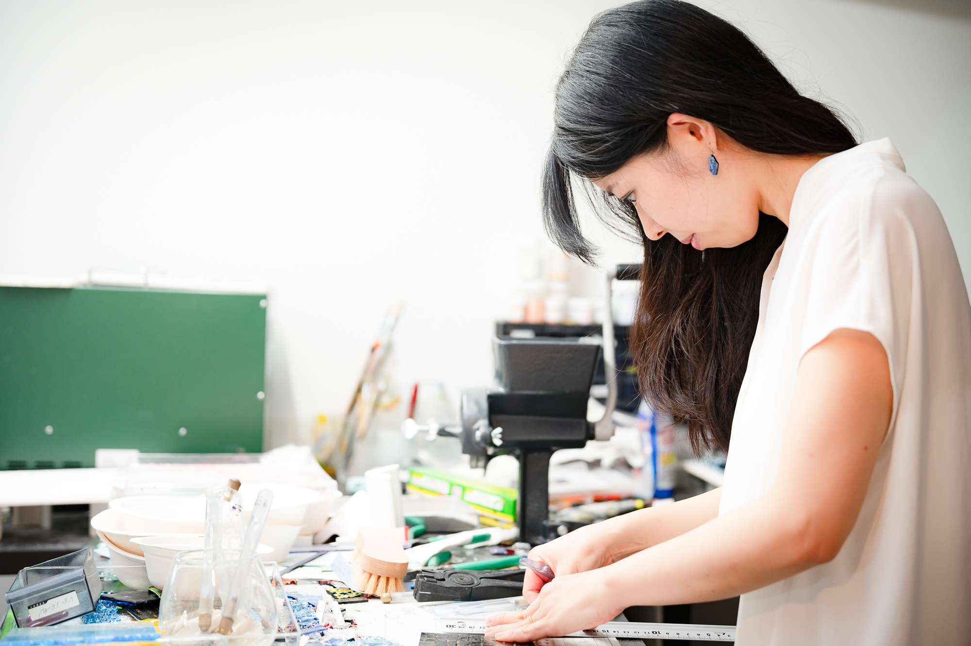 家族と一緒に生きる」ために逆算、ピアニストからガラス作家に